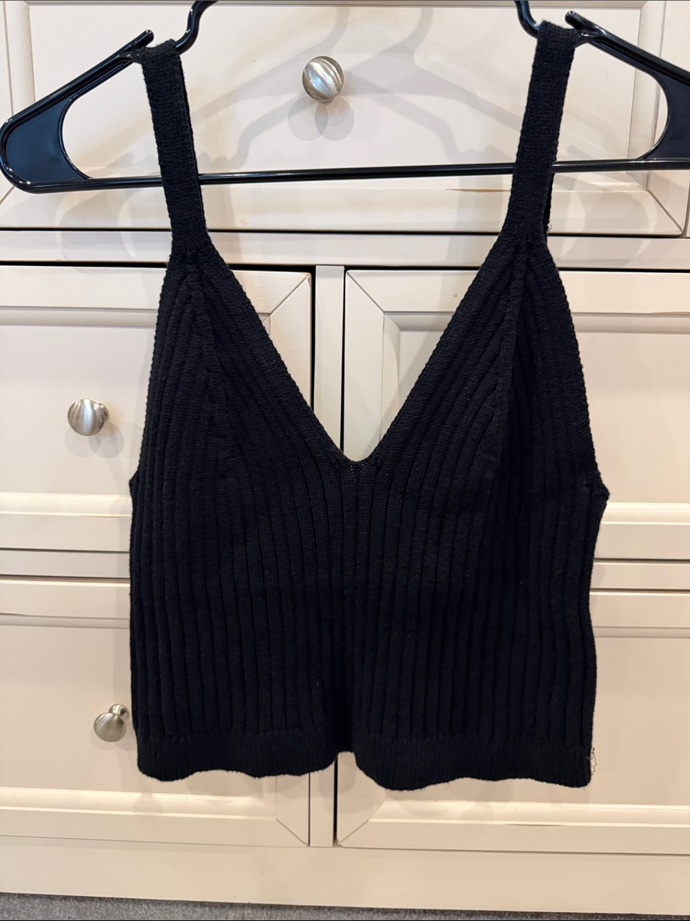 NWT aerie Black Ribbed V-Neck Knit Cropped Camisole